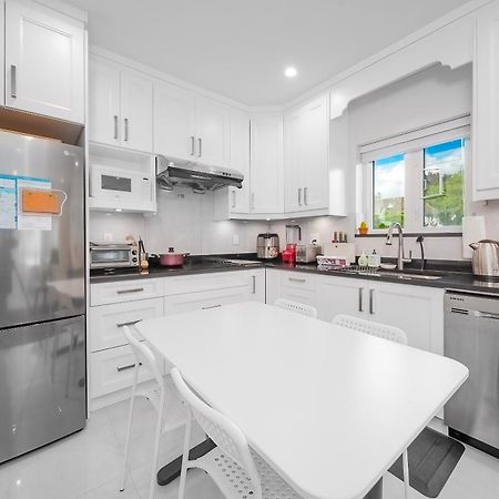 Апартаменты New Laneway House Near Airport, Downtown, Ubc Ванкувер Экстерьер фото